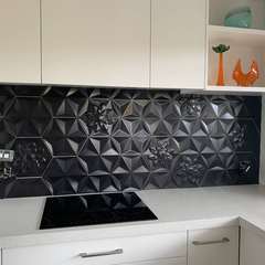 Black 3D hexagon splashback