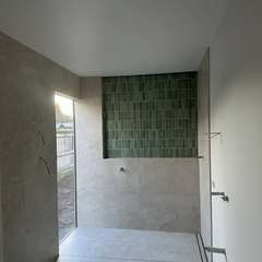 Green panel shower